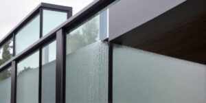 How to clean glass balcony railings