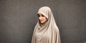 How to wear abaya
