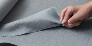 How to crinkle fabric